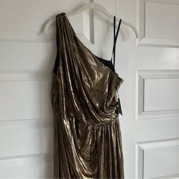 Mac Duggal Metallic Draped One
Shoulder Grecian Gown Dress Gold Sz 10 NWT - Picture 5 of 11